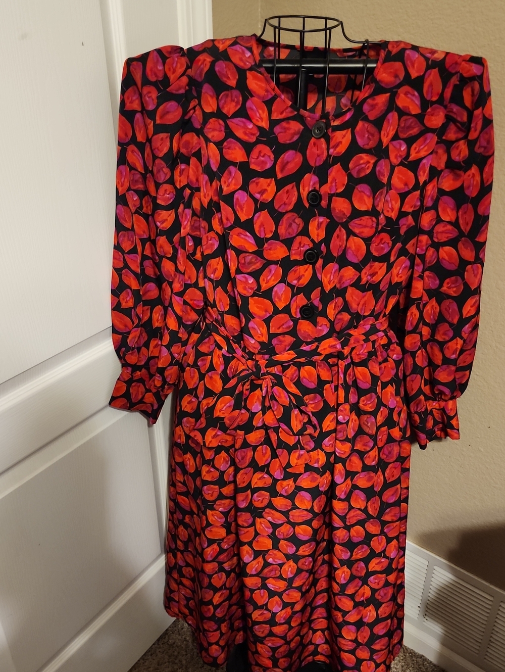 Who What Wear Red & Pink Leaf-Print Long Sleeve Button Dress